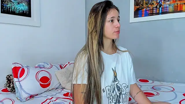 naughtyloverss online show from January 23, 2025, 11:58 am