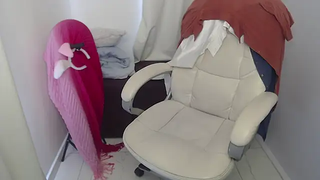 Abby Halliwey online show from December 9, 2024, 4:26 pm