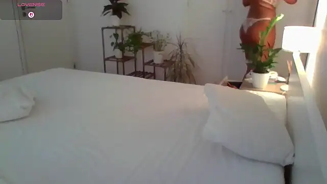 Snapshot of yournextdoorhottie chatting on April 30, 2026, 12:22 pm yournextdoorhottie online show from April 30, 2026, 12:22 pm
