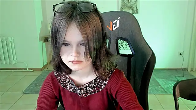 Snapshot of Elainebeness chatting on December 4, 2024, 5:27 am Elainebeness online show from December 4, 2024, 5:27 am