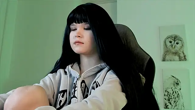 Snapshot of Elainebeness chatting on December 15, 2024, 4:26 pm Elainebeness online show from December 15, 2024, 4:26 pm