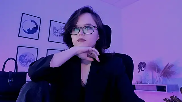 Snapshot of Elainebeness chatting on December 17, 2024, 7:37 pm Elainebeness online show from December 17, 2024, 7:37 pm