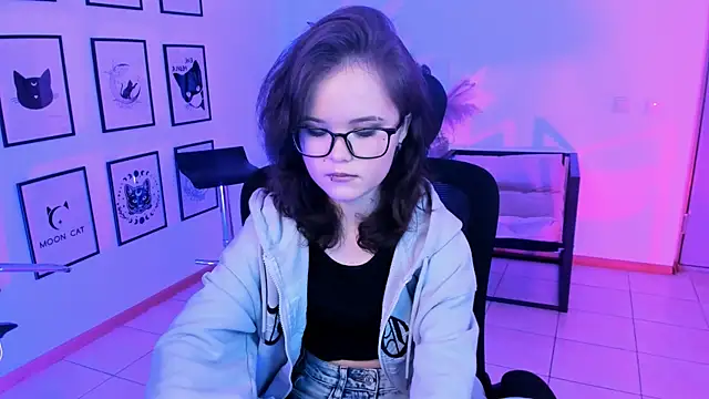 Snapshot of Elainebeness chatting on January 24, 2025, 7:18 pm Elainebeness online show from January 24, 2025, 7:18 pm