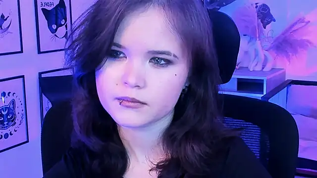 Snapshot of Elainebeness chatting on January 24, 2025, 10:51 pm Elainebeness online show from January 24, 2025, 10:51 pm