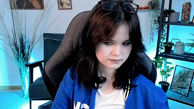 Snapshot of Elainebeness chatting on March 5, 2025, 3:51 am Elainebeness online show from March 5, 2025, 3:51 am