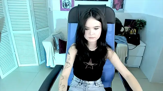 Snapshot of Elainebeness chatting on October 7, 2025, 7:00 pm Elainebeness online show from October 7, 2025, 7:00 pm