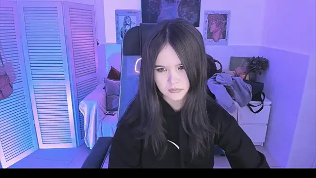 Snapshot of Elainebeness chatting on October 24, 2025, 7:10 pm Elainebeness online show from October 24, 2025, 7:10 pm