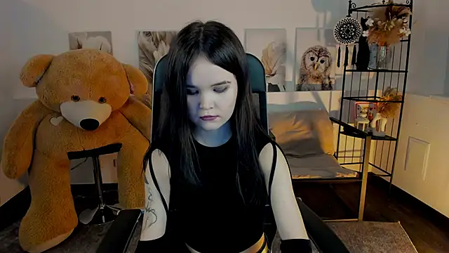 Snapshot of Elainebeness chatting on November 26, 2025, 5:36 pm Elainebeness online show from November 26, 2025, 5:36 pm