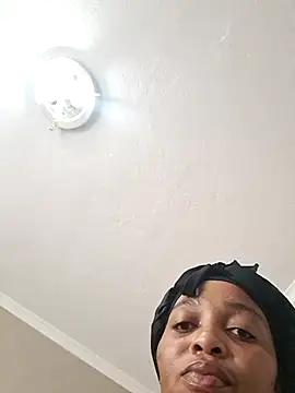 Snapshot of thicktash chatting on May 8, 2026, 9:47 am thicktash online show from May 8, 2026, 9:47 am