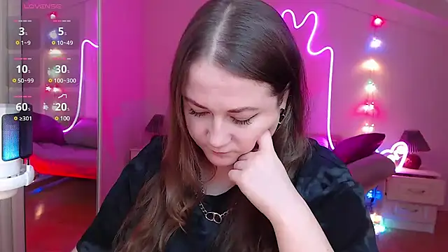 LizzyShine online show from January 27, 2025, 1:30 pm