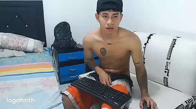 Snapshot of logannth chatting on February 27, 2025, 12:34 pm logannth online show from February 27, 2025, 12:34 pm