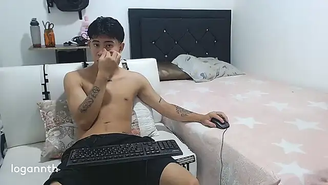 Snapshot of logannth chatting on March 18, 2025, 8:58 am logannth online show from March 18, 2025, 8:58 am