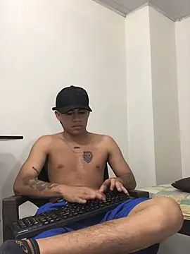 Snapshot of logannth chatting on January 17, 2026, 6:40 am logannth online show from January 17, 2026, 6:40 am