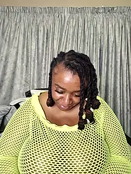 Snapshot of ThickianaRider chatting on March 7, 2026, 3:47 am ThickianaRider online show from March 7, 2026, 3:47 am