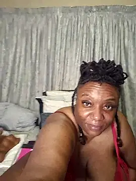 Snapshot of ThickianaRider chatting on April 5, 2026, 8:06 pm ThickianaRider online show from April 5, 2026, 8:06 pm