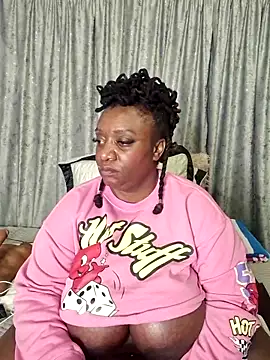 Snapshot of ThickianaRider chatting on April 9, 2026, 3:50 am ThickianaRider online show from April 9, 2026, 3:50 am