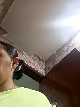 MirandaSoto online show from November 9, 2025, 4:00 am