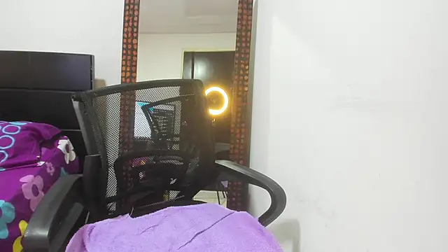 Karljensen33 online show from January 18, 2025, 7:37 pm