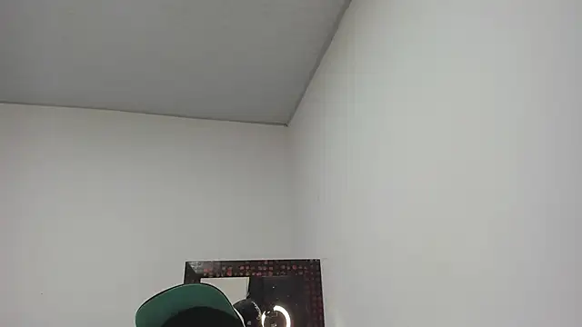 Karljensen33 online show from February 26, 2025, 3:19 pm