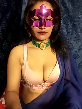 Snapshot of Stripy_Doll chatting on December 15, 2024, 8:04 pm Stripy Doll online show from December 15, 2024, 8:04 pm