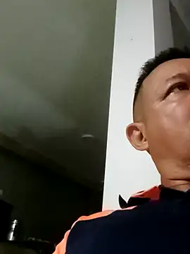 Snapshot of luchoarr chatting on September 15, 2025, 3:17 am luchoarr online show from September 15, 2025, 3:17 am