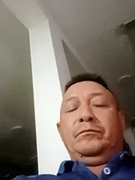 Snapshot of luchoarr chatting on November 6, 2025, 2:45 am luchoarr online show from November 6, 2025, 2:45 am