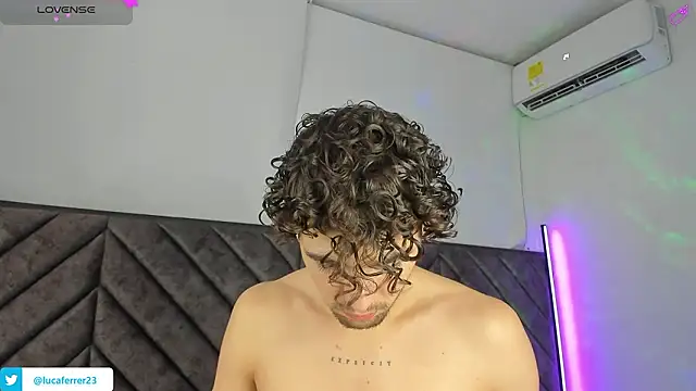 Snapshot of Luca_ferrer_ chatting on February 11, 2026, 2:49 am Luca ferrer online show from February 11, 2026, 2:49 am