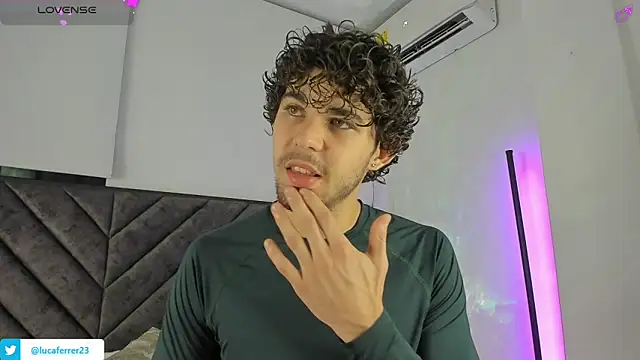 Snapshot of Luca_ferrer_ chatting on February 12, 2026, 2:39 am Luca ferrer online show from February 12, 2026, 2:39 am