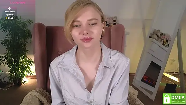 Snapshot of MirraBellanta chatting on April 24, 2026, 11:51 pm MirraBellanta online show from April 24, 2026, 11:51 pm