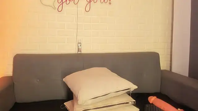 Snapshot of karina_gomez_18 chatting on September 19, 2025, 11:22 am karina gomez 18 online show from September 19, 2025, 11:22 am