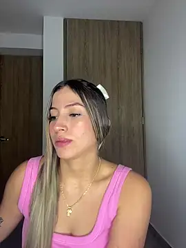 Issabela G1 online show from February 16, 2025, 3:26 am