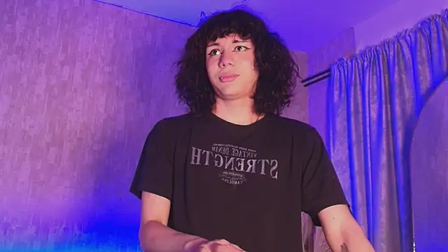 Snapshot of pixy_20 chatting on April 11, 2026, 7:45 am pixy 20 online show from April 11, 2026, 7:45 am