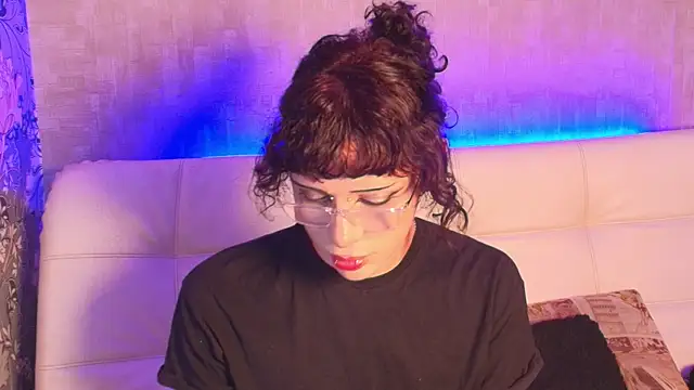 Snapshot of pixy_20 chatting on April 16, 2026, 3:51 am pixy 20 online show from April 16, 2026, 3:51 am