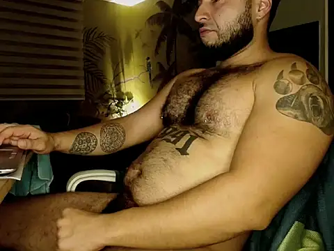 Snapshot of kink_8 chatting on December 24, 2024, 2:10 am kink 8 online show from December 24, 2024, 2:10 am