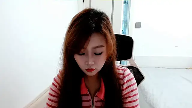 zhenzhen999 online show from September 12, 2025, 5:29 am