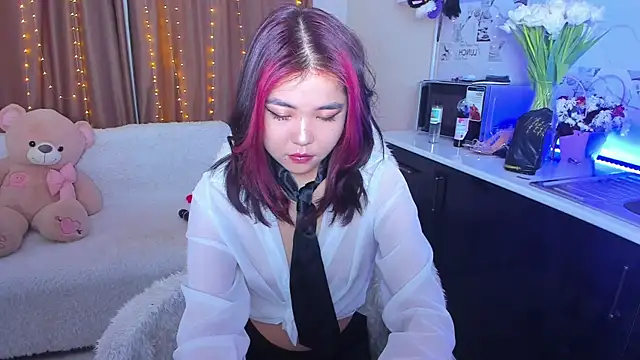 Dollyaa online show from March 2, 2025, 1:47 am