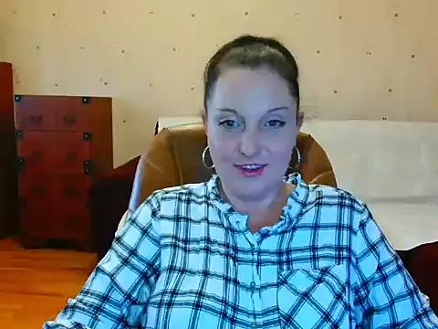 Alice3694 online show from January 20, 2025, 12:49 pm