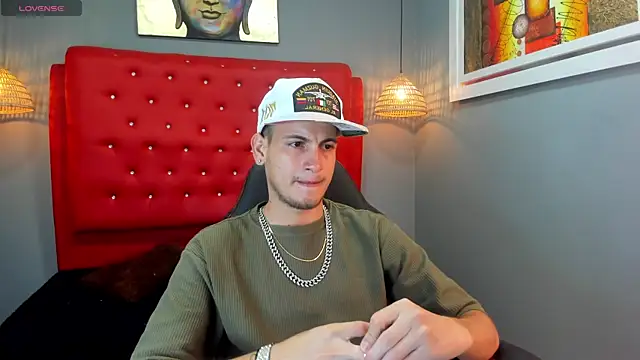 Snapshot of Cerokershelby chatting on February 13, 2025, 9:17 pm Cerokershelby online show from February 13, 2025, 9:17 pm