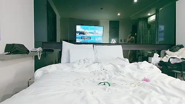 japangirs online show from December 11, 2024, 8:58 am