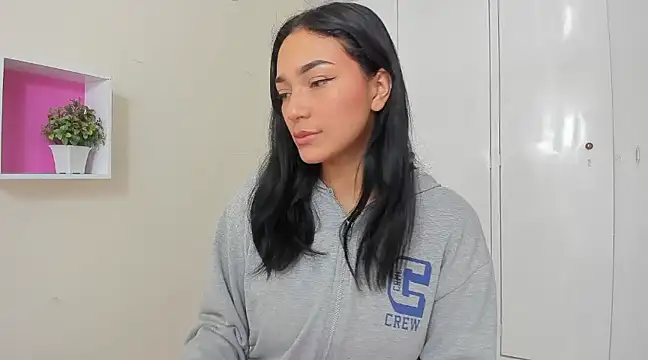 ASIAM BRUNET online show from February 25, 2025, 12:55 pm