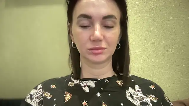 Snapshot of EvilDemon94 chatting on February 9, 2026, 9:46 am EvilDemon94 online show from February 9, 2026, 9:46 am