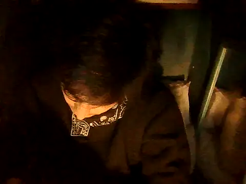 Snapshot of Bezzzzzerr chatting on May 22, 2026, 9:48 am Bezzzzzerr online show from May 22, 2026, 9:48 am