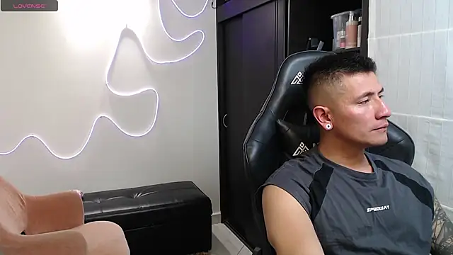 Snapshot of team_dinamite69 chatting on March 14, 2025, 3:14 pm team dinamite69 online show from March 14, 2025, 3:14 pm