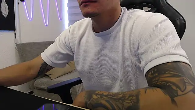 Snapshot of team_dinamite69 chatting on October 18, 2025, 6:08 pm team dinamite69 online show from October 18, 2025, 6:08 pm