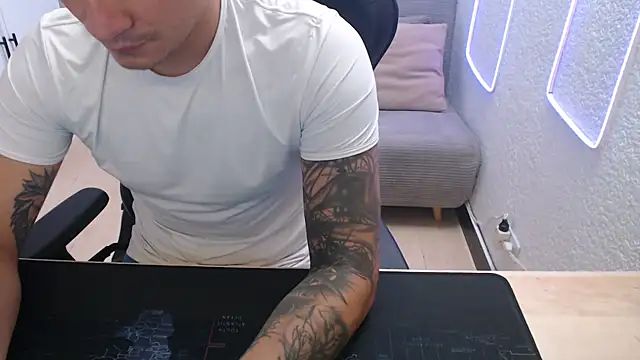 Snapshot of team_dinamite69 chatting on February 12, 2026, 12:33 pm team dinamite69 online show from February 12, 2026, 12:33 pm