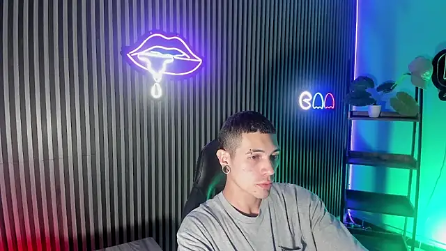 Jefer rick  online show from December 15, 2025, 12:53 pm