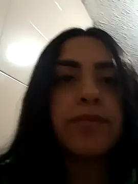 Snapshot of _laina_ chatting on December 17, 2024, 4:01 am laina online show from December 17, 2024, 4:01 am