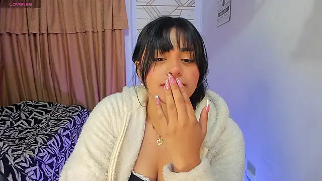 Snapshot of _laina_ chatting on February 12, 2025, 5:15 am laina online show from February 12, 2025, 5:15 am