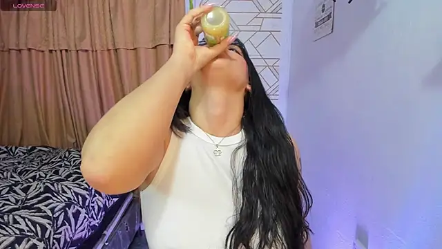 Snapshot of _laina_ chatting on March 15, 2025, 6:25 am laina online show from March 15, 2025, 6:25 am