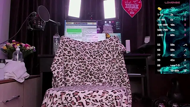 Raissa sky26 online show from February 12, 2025, 3:40 am